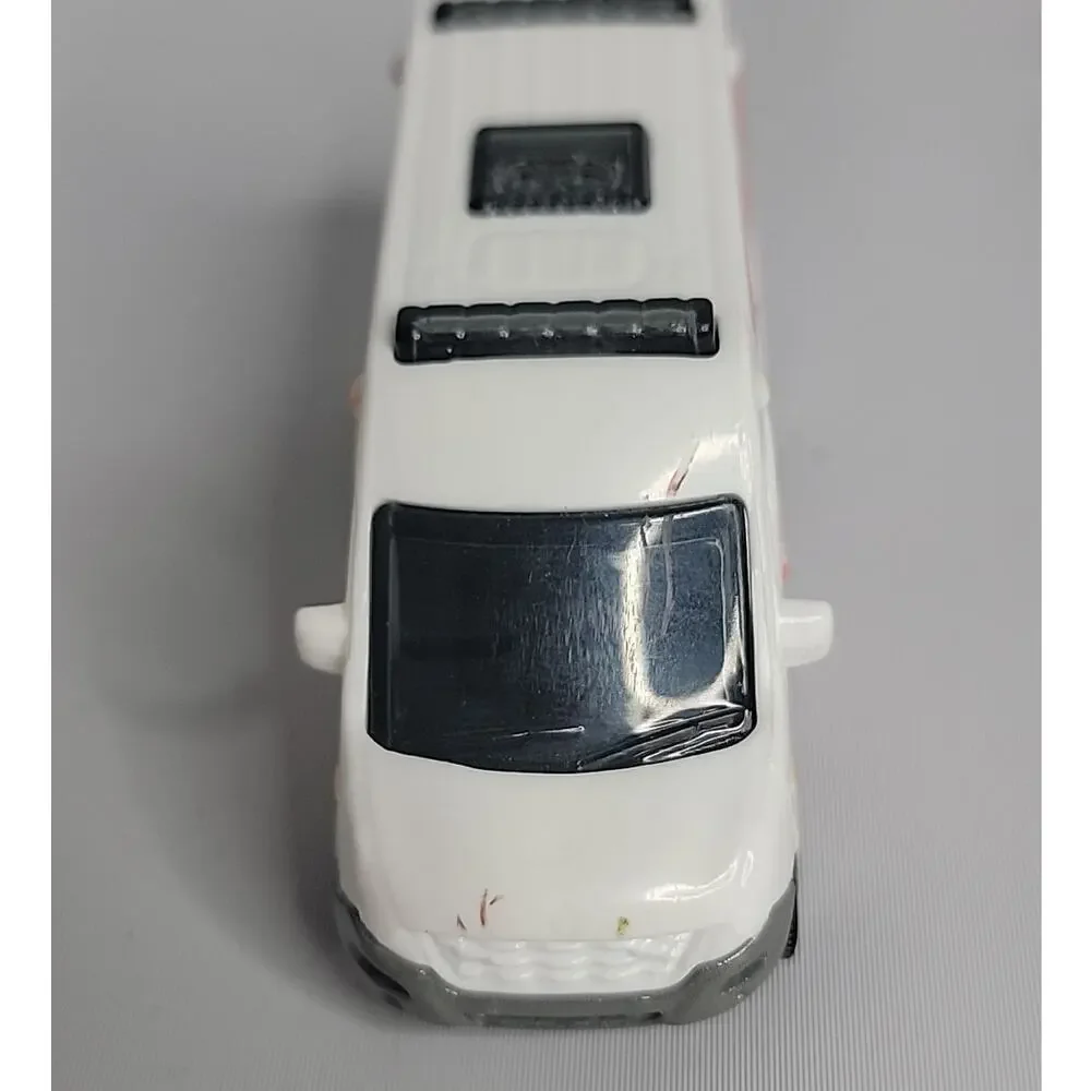 Matchbox Renault‎ Master Ambulance Emergency Van White Diecast 2011